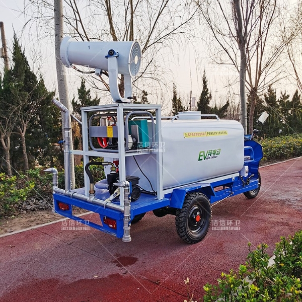 藍(lán)精靈新能源1.5方電動(dòng)霧炮灑水車簡介