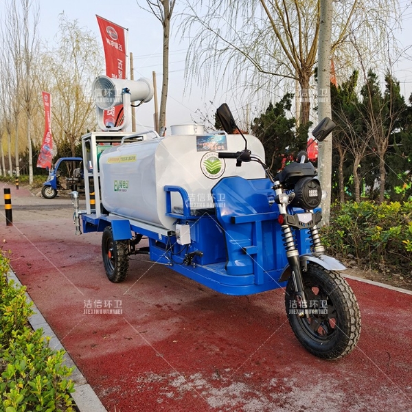 藍(lán)精靈新能源1.5方電動霧炮灑水車