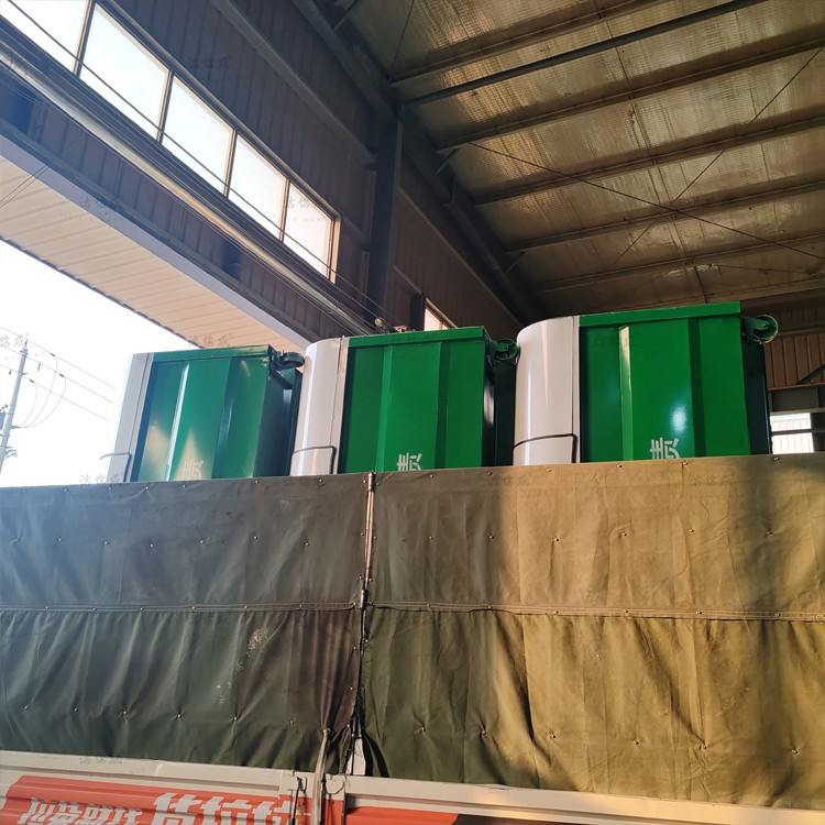 3個(gè)勾臂垃圾箱發(fā)往陜西西安